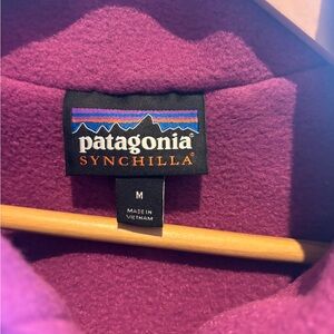 Women’s medium Patagonia synchilla bomber jacket. Basically new condition.